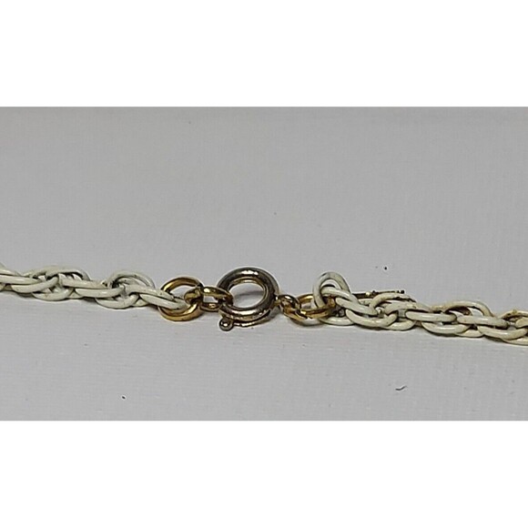 Trifari Metal necklace White enamel 24" + 2 1/2 - Picture 4 of 4